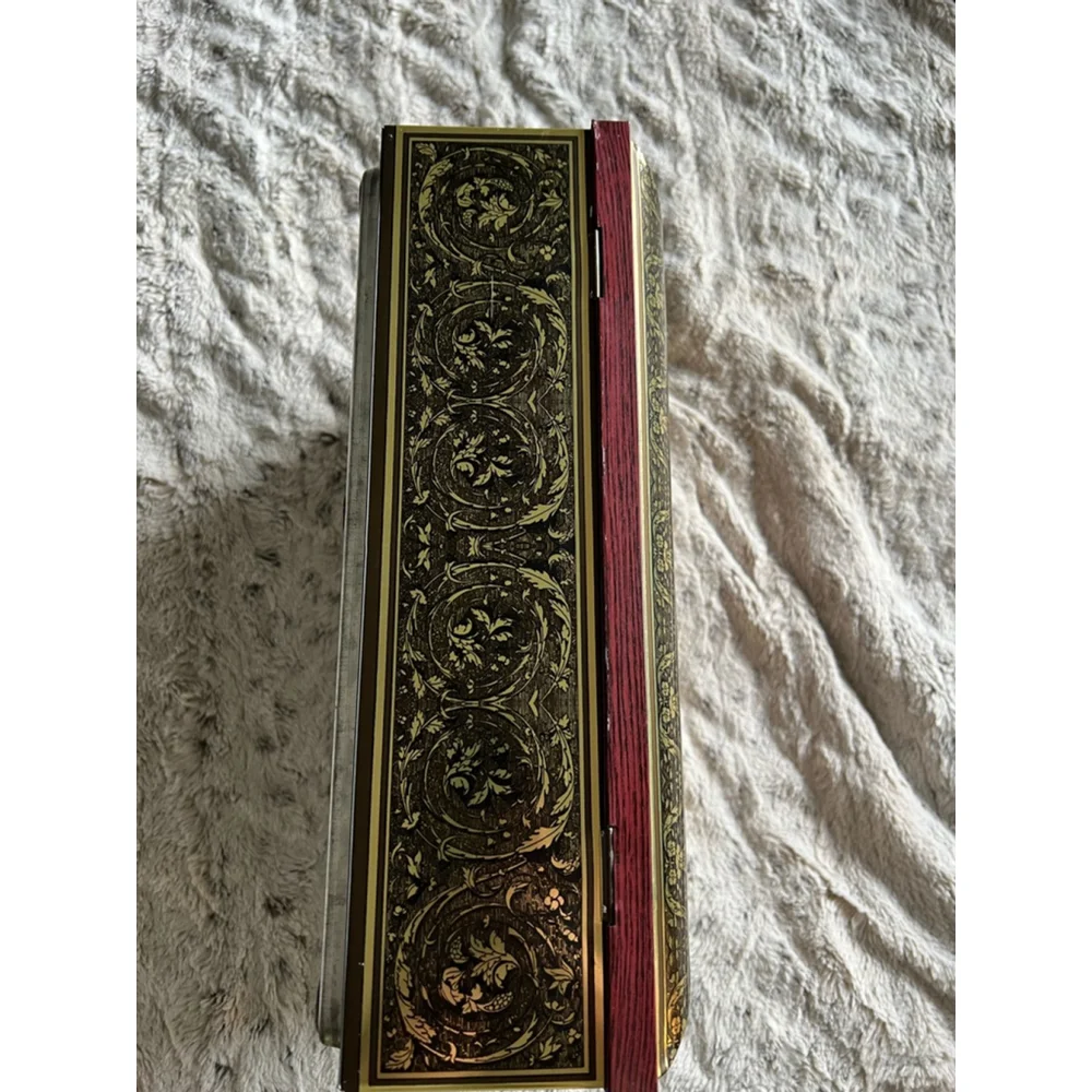 Vintage E. Otto Schmidt Decorative Tin Box with Hinged Lid Made in Germany - Picture 6 of 16